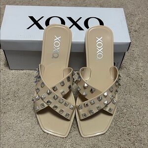 NWT- XOXOWomen's Jaylani Beachy Modern Sandals Sz 6